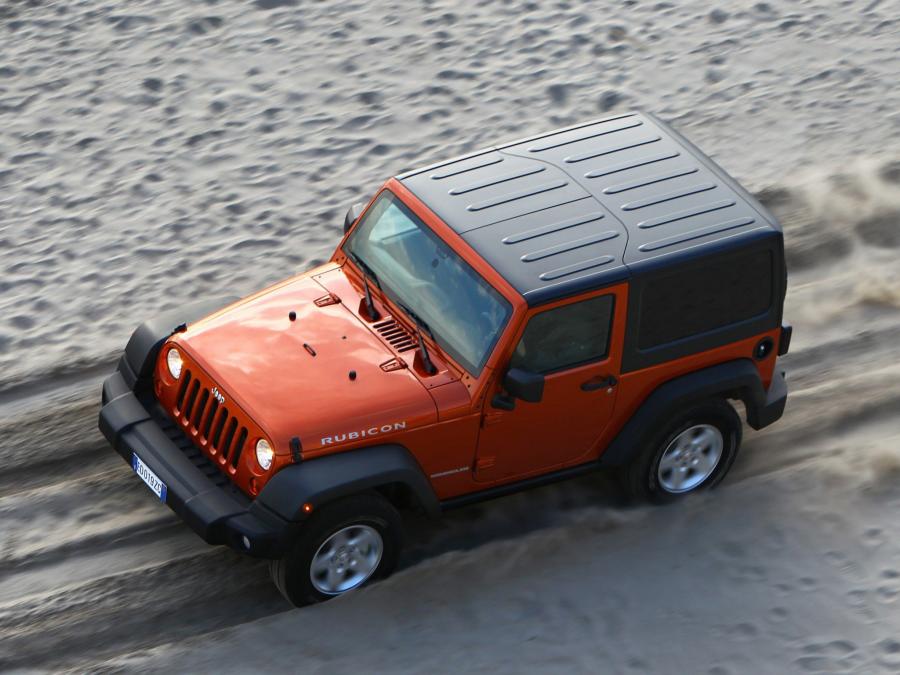  Jeep Wrangler Rubicon 2011 года  (EU) (фото 18 из 30)